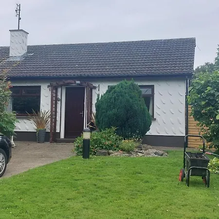 Апартаменты 0ne Bed House On Private Road *